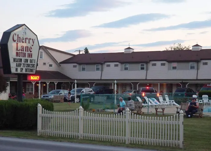 Cherry Lane Motor Inn Amish Country