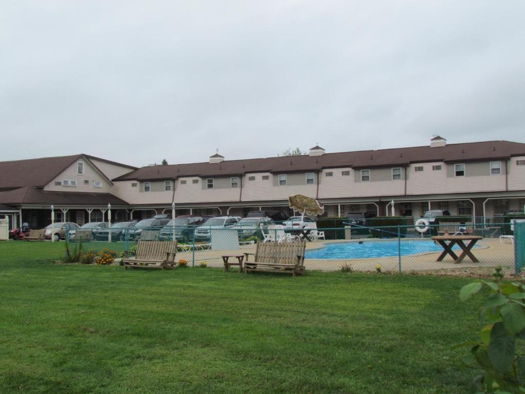 Hotel Cherry Lane Motor Amish Country Ronks